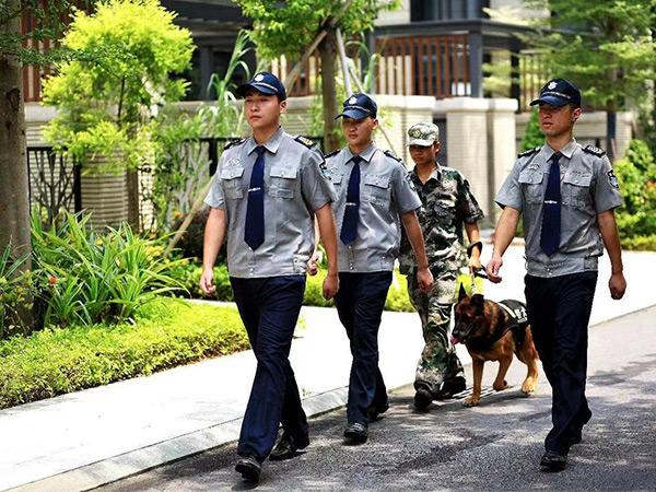 门卫保安公司是怎么处理紧急情况的？